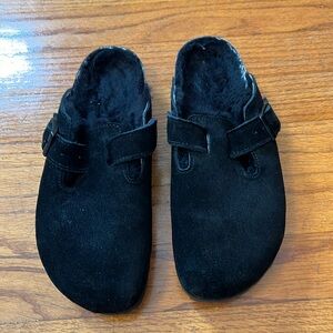 Womens Birkenstock Boston shearling. Size 38/7-7.5